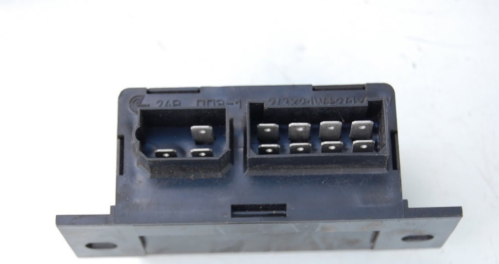 купить Реле поворотов (11 конт. ан.РПП-3.1-6К, ПЭУП-6М)