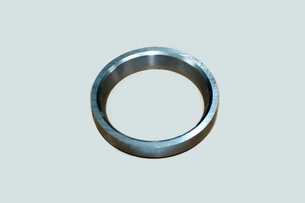 фото седло клапана выпускного 4bt, 6bt, eqb (d-44мм)  3904105 